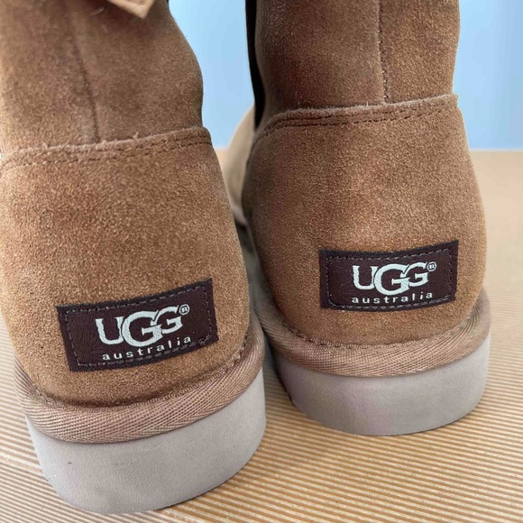 UGG Everleigh 1005386 Tall Tan Sheepskin Boots with Bows Size US10  EU41 NEW BOX - Picture 6 of 12